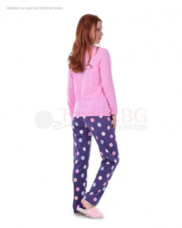 Дамска пижама дълъг ръкав в ефектна комбинация с цветни точки