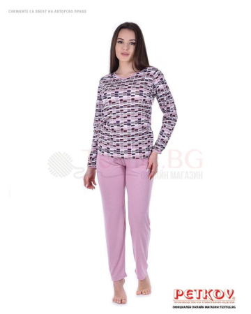 Дамска пижама дълъг ръкав с цветен принт кутийки в розово