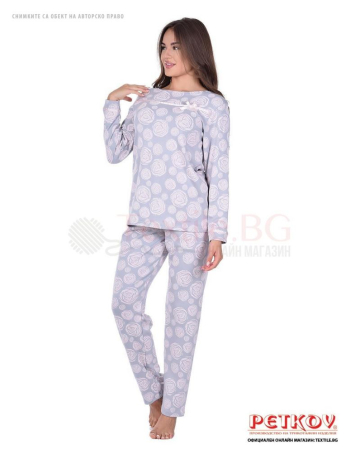 Дамска пижама лукс в изящен десен светло сиво с абстрактни рози
