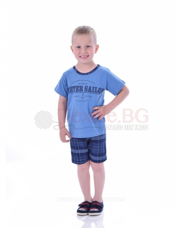 Детска пижама момче къс ръкав в три комбинации с каре панталон