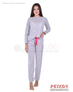 Дамска пижама дълъг ръкав в десен със звездички циклама