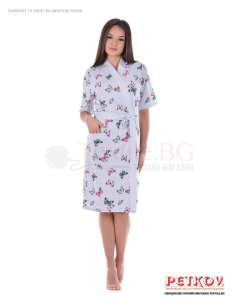 Дамски памучен халат в десен с красиви пеперуди