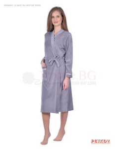 Комфортен дамски халат плюш с голям джоб - светло сиво