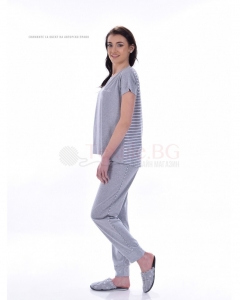 Дамска пижама къс ръкав и дълъг панталон с плетено райе в светло сиво